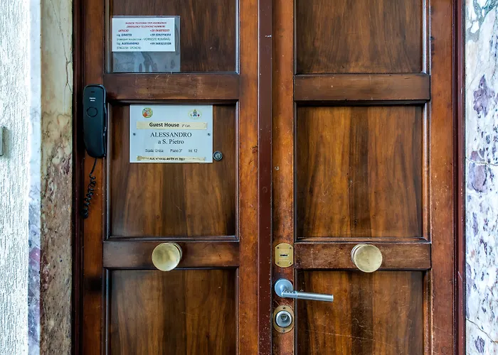 Alessandro A San Pietro Best BedAlbergo